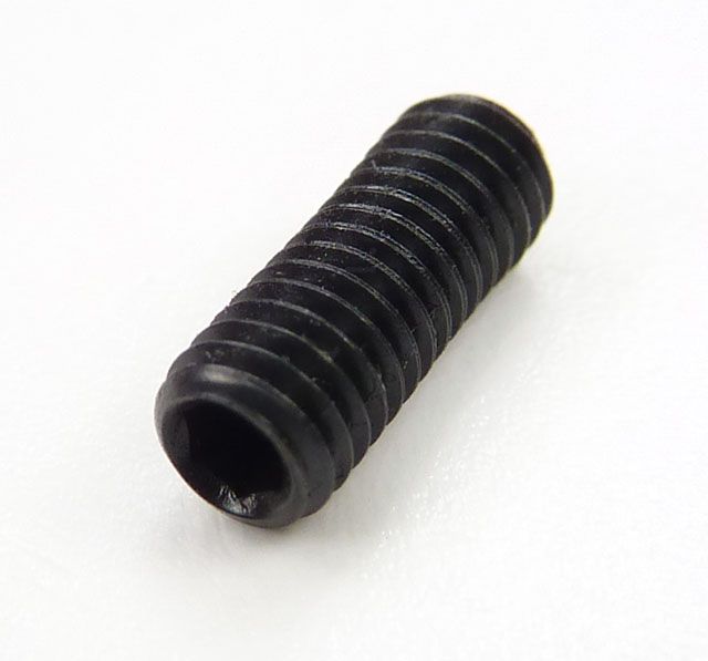 Stiftschraube M6x8mm